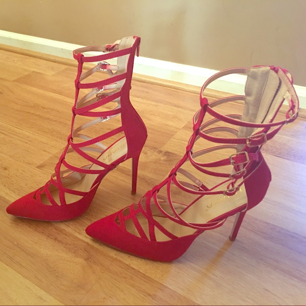 Sexy Red Liliana Pumps, Size 11M (True Size)