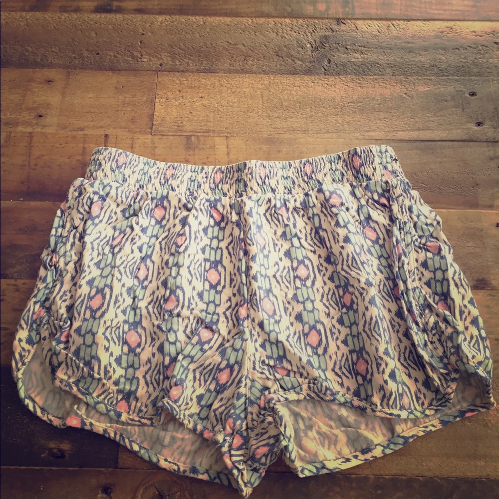 Hollister Tribal Multicolor Shorts Small S