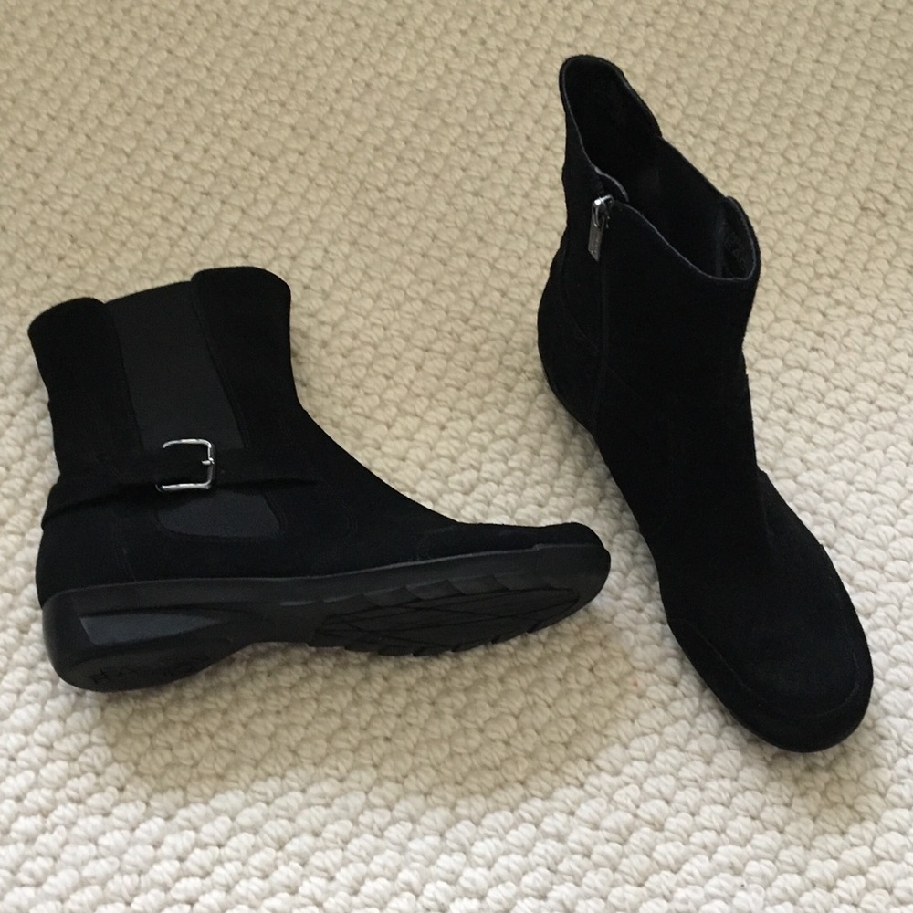 Reaction Bootie