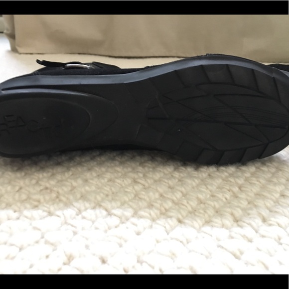 Reaction Bootie - Picture 5 of 7