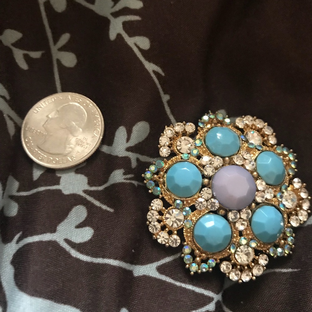 Gorgeous Vintage Sparkle Blues Brooch