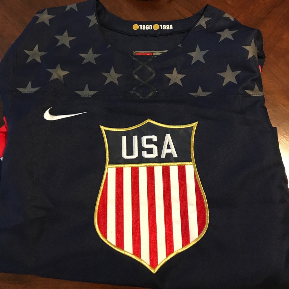 Patrick Kane signed USA jersey