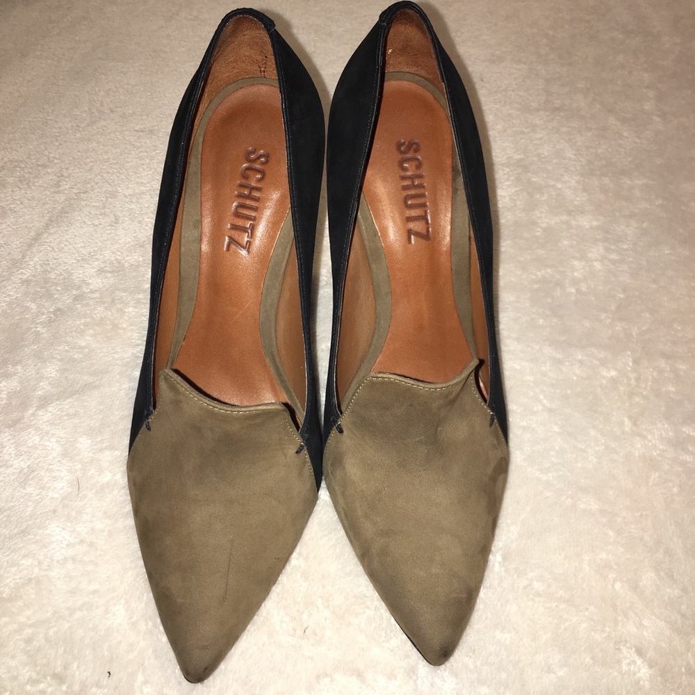 Schutz Black & Tan Pointy Toe Loafer Pumps