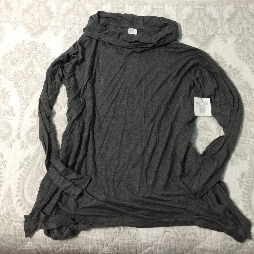 NWT CUTE LONG SLEEVE LOOSE TURTLE NECK TOP!