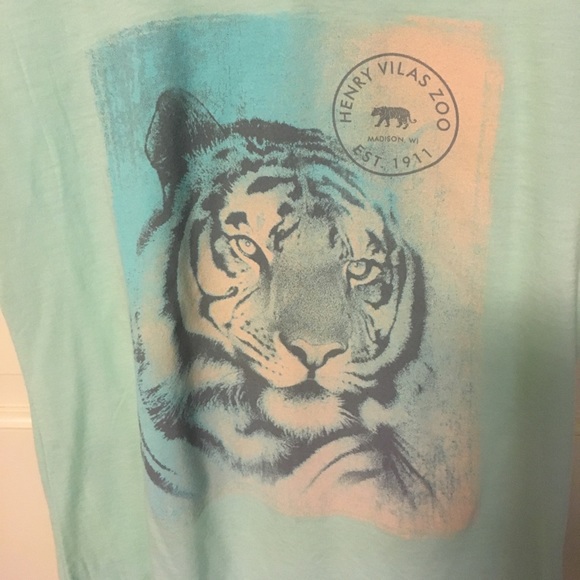 Mint green tiger tshirt NWT - Picture 2 of 4