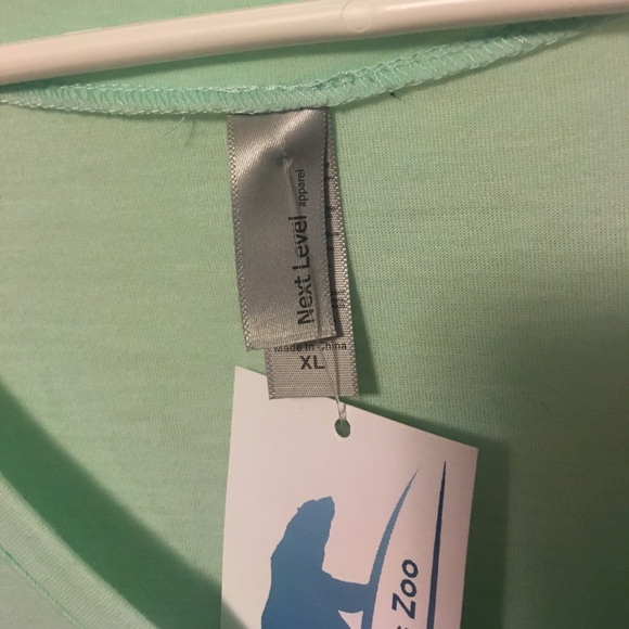 Mint green tiger tshirt NWT - Picture 3 of 4