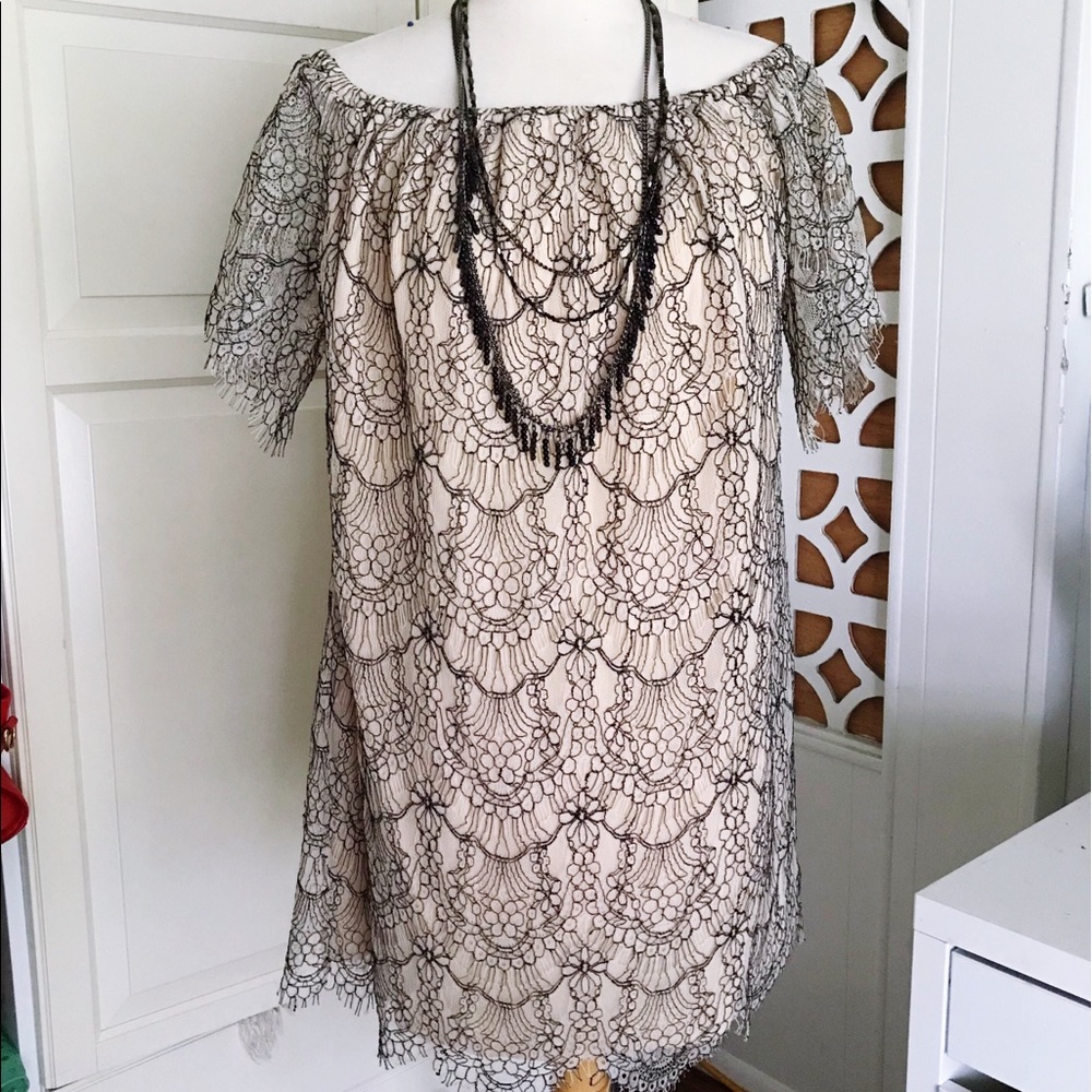 🆕 BEAUTIFUL LACE OFF-THE-SHOULDER DRESS ❤️