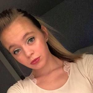 Meet your Posher, Ally