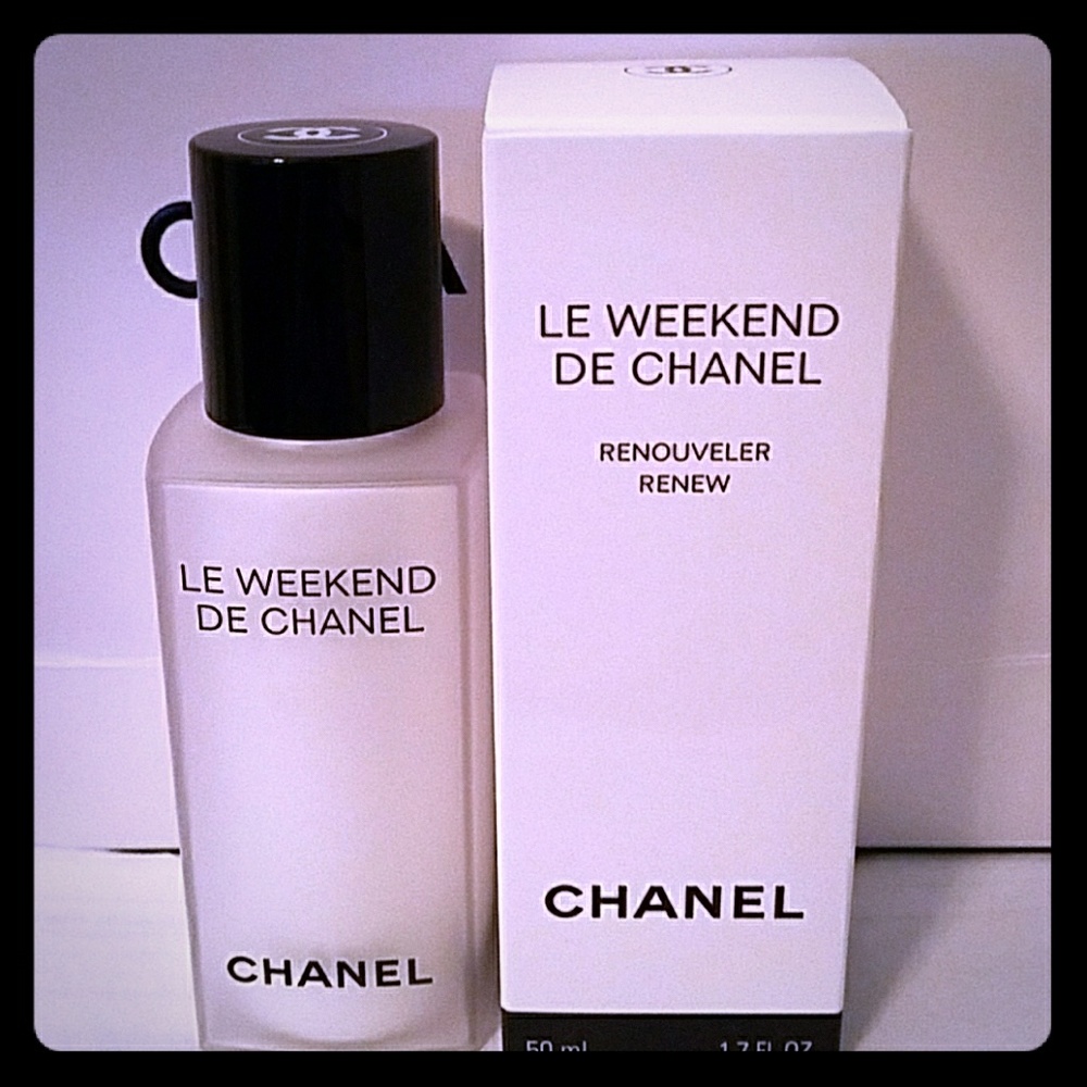 Le weekend chanel serum.weekly renewing face care