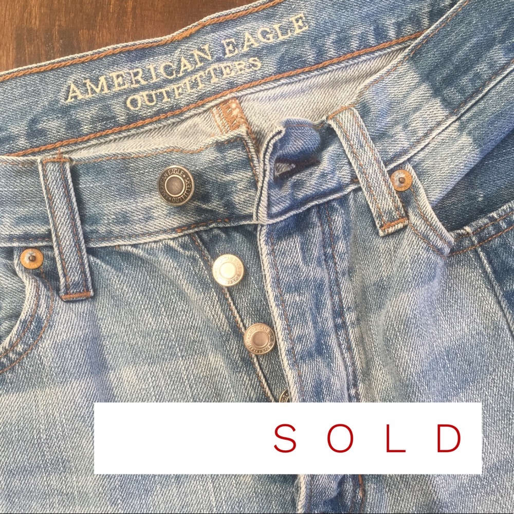 AEO High Rise Two-Toned Jean