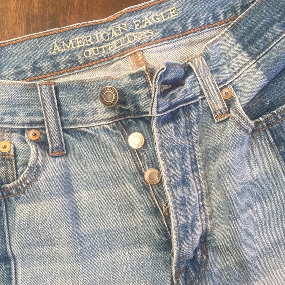 AEO High Rise Two-Toned Jean - Picture 4 of 6