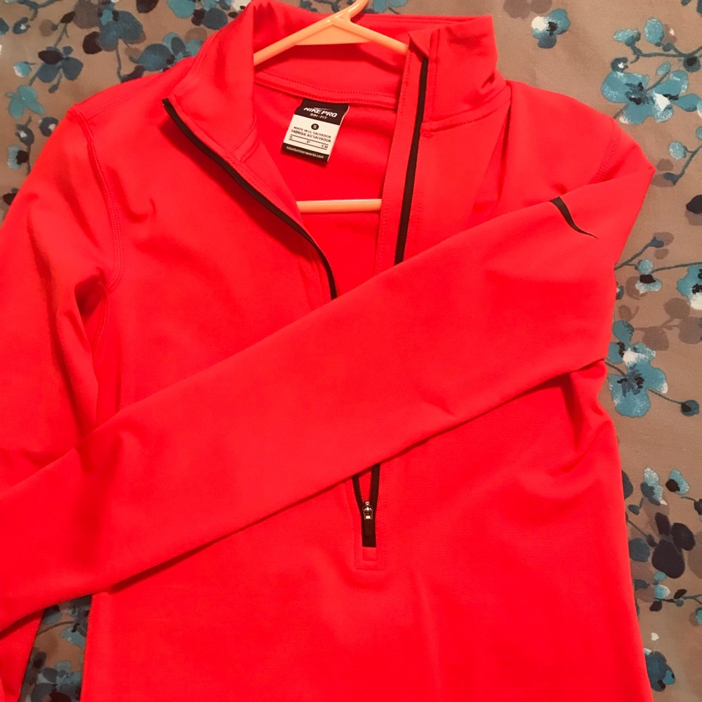 Nike pro sweatshirt