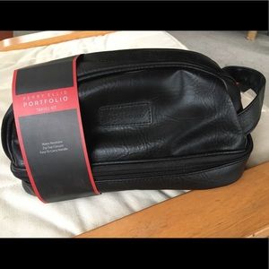 Perry Ellis toiletries bag brand new