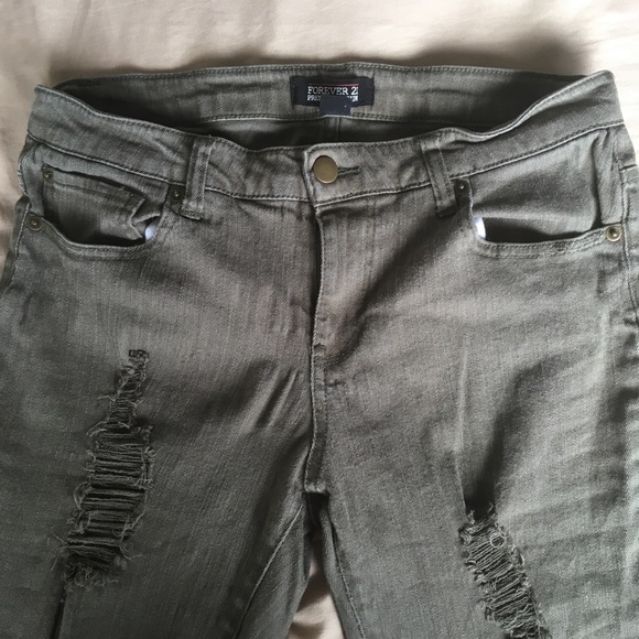 Forever 21 Olive Green Ripped Pants - Picture 5 of 8