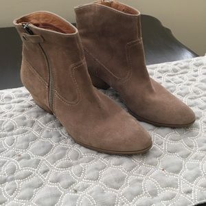 Sofft ankle boots