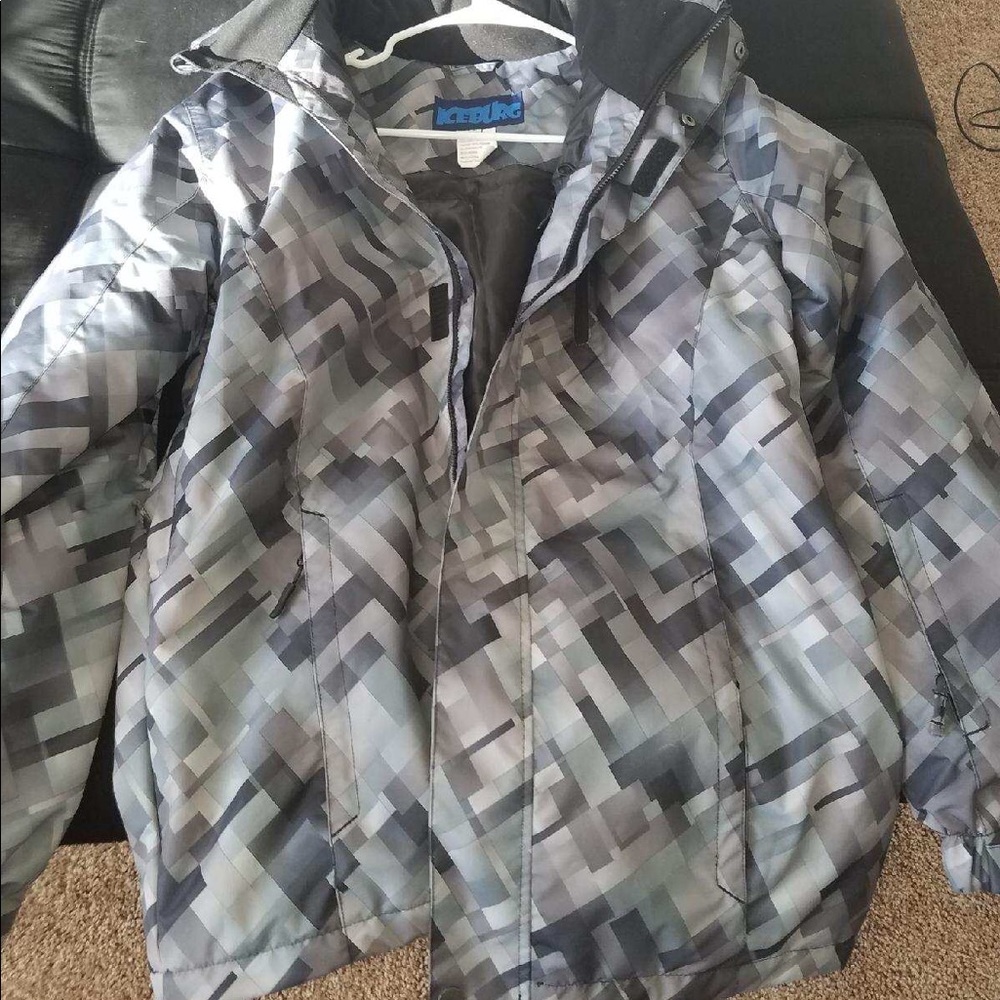 Men’s Iceburg Snowboard/Skiing/Snow Tubing Jacket