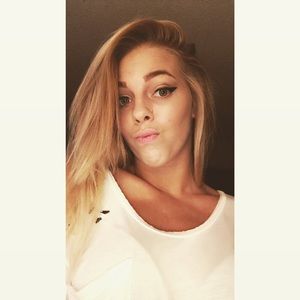 Meet your Posher, Alexus