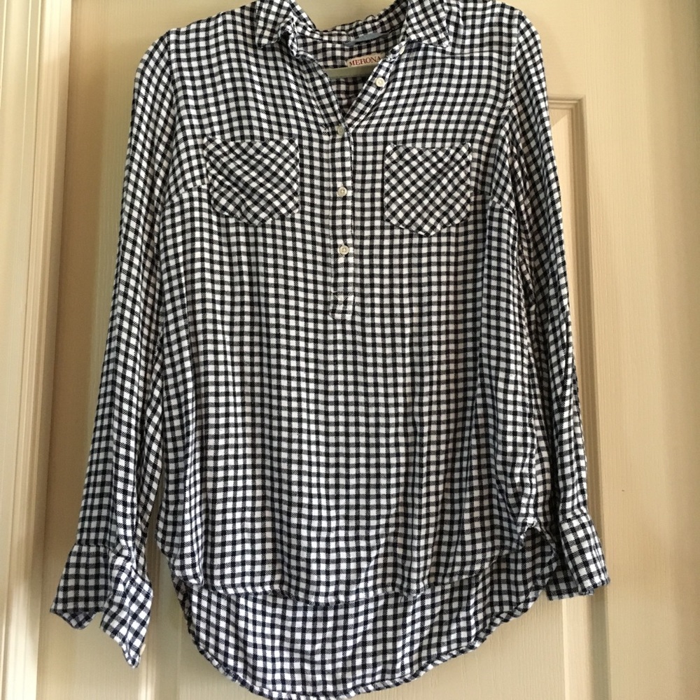 Used. Merona checkered top.