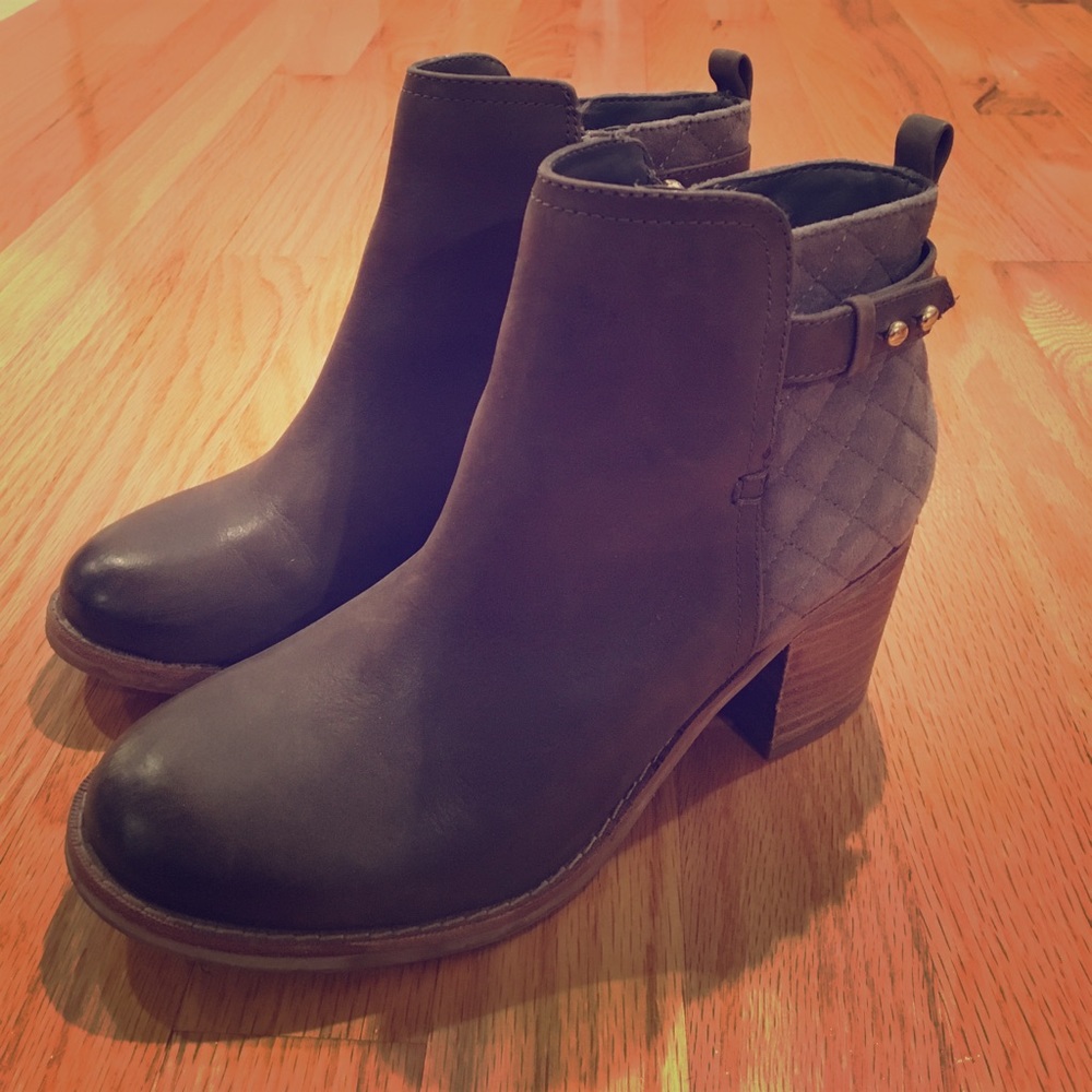New price! Sperry Grey Ankle Boots