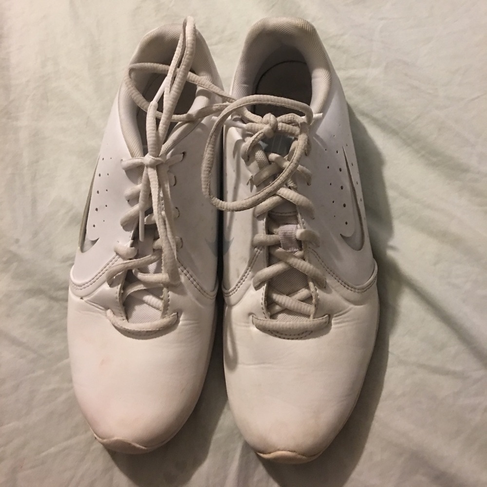 Women’s Nike cheer shoes size 8