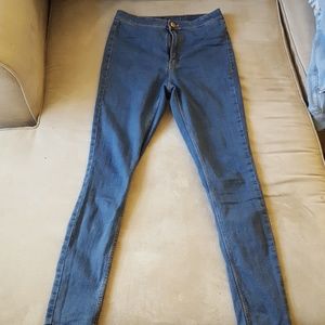 H&M Jeans - High waisted Body Con Jeans H&M Jeans - High waisted Body Con Jeans