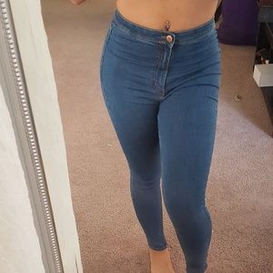H&M Jeans - High waisted Body Con Jeans H&M Jeans - High waisted Body Con Jeans