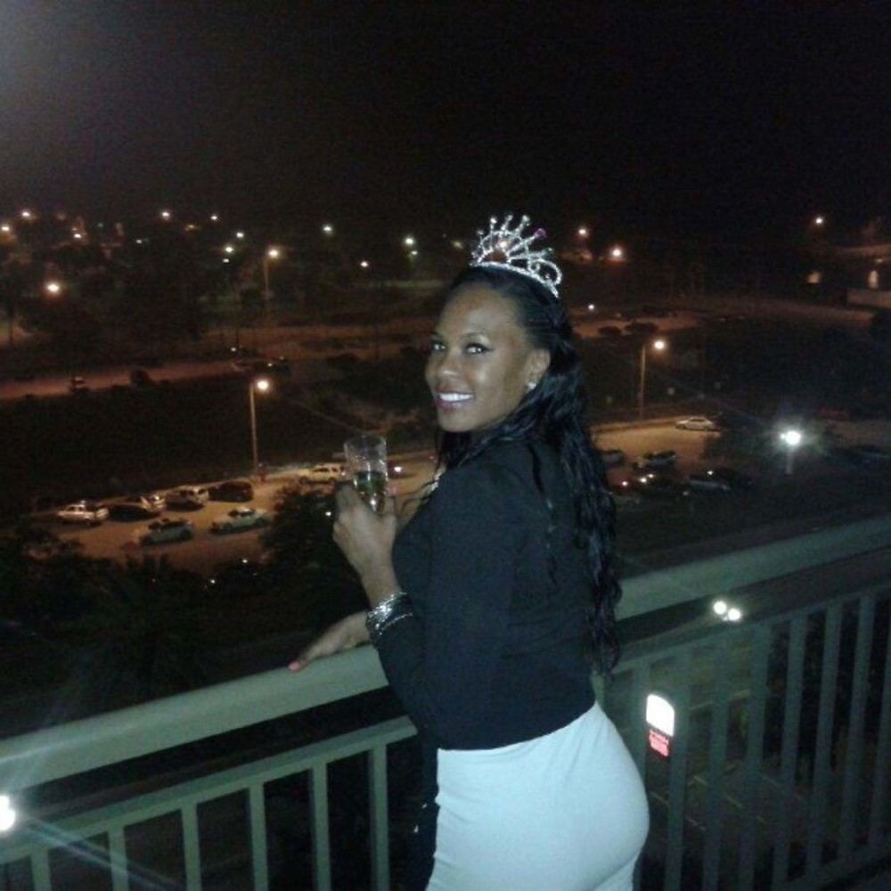 Meet your Posher, Moniesha