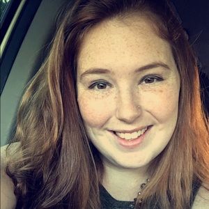 Meet your Posher, Abigail