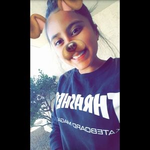 Meet your Posher, Lesly