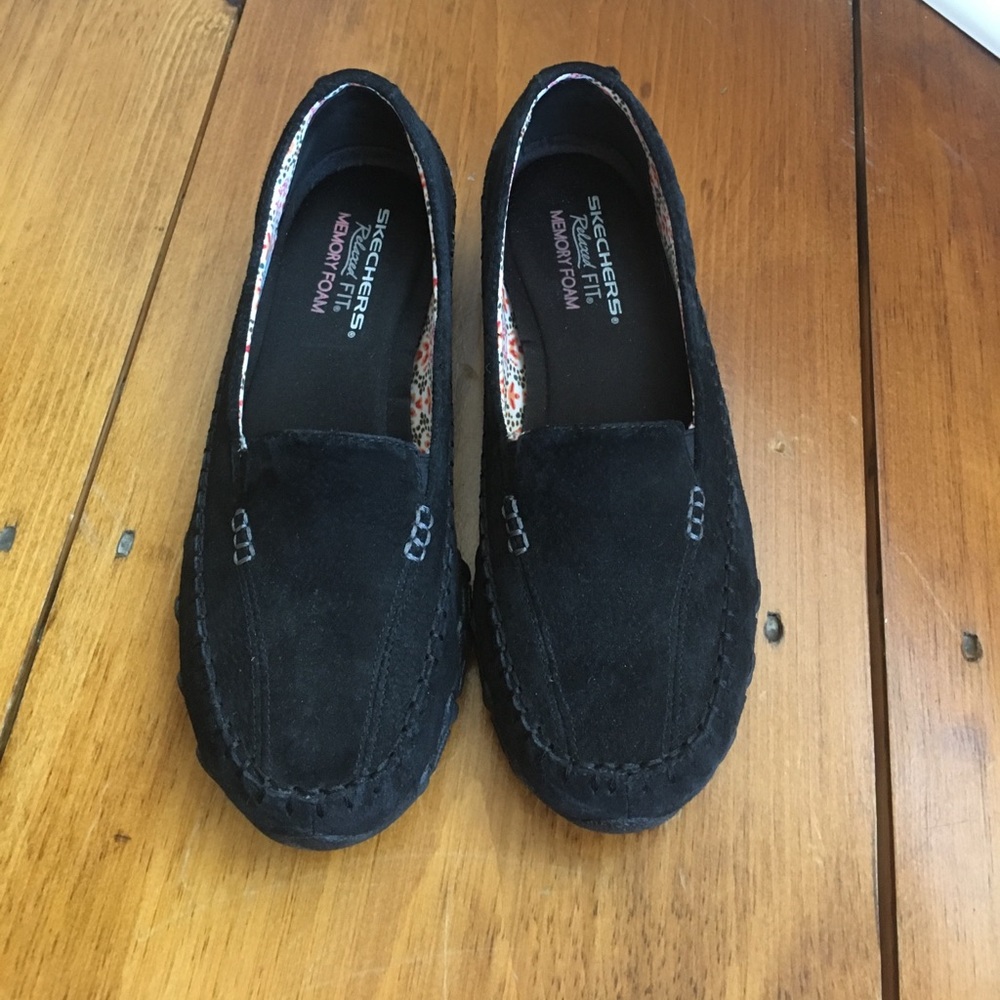 Skechers Relaxed Fit Memory Foam