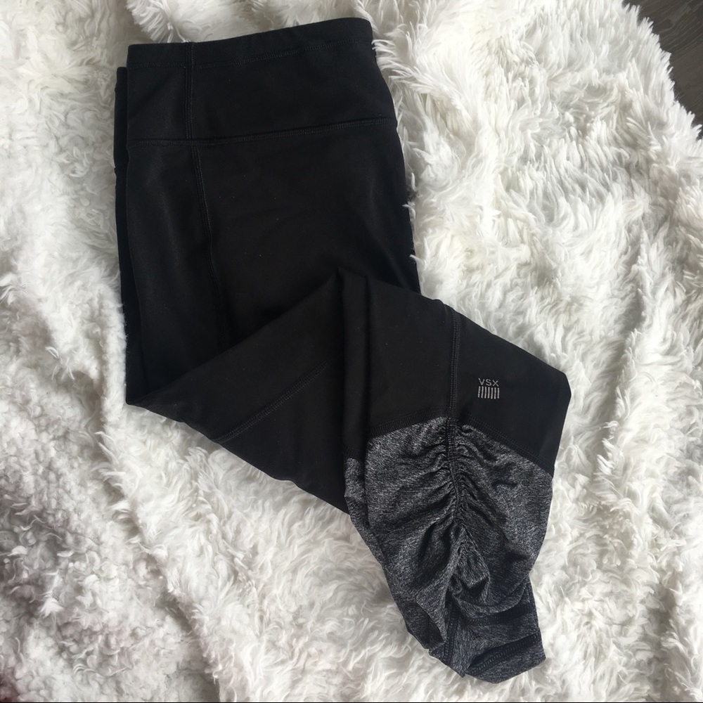 VSX knockout Capri with gray rouching