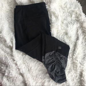 VSX knockout Capri with gray rouching