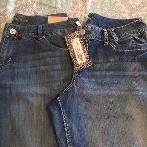 Maurice’s jeans size 13/14 one regular one short