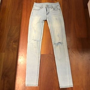 EUC American Eagle size 00 distressed jeggings