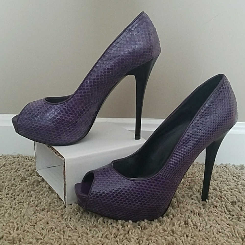 Steve Madden Karlitta Platform pumps