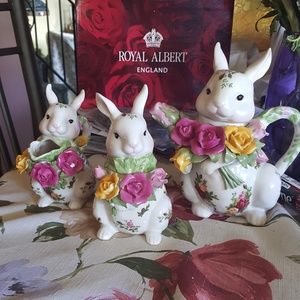 Royal Albert Old Country Roses Tea Set