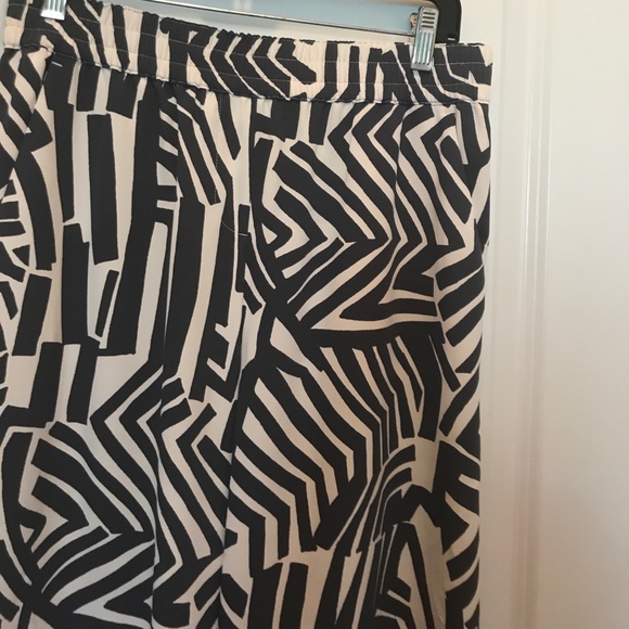 Loft pants - Picture 2 of 3