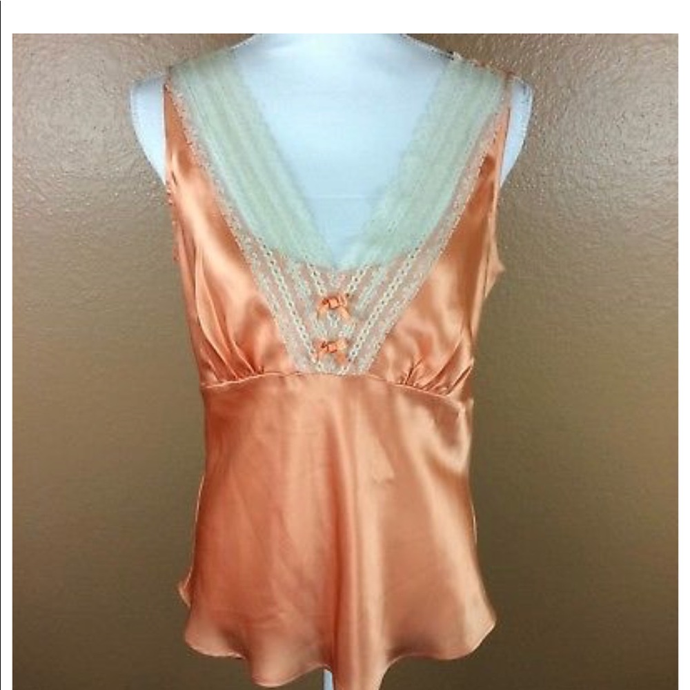 🐝Old Navy Silk Cami Lace Blouse Perfect Fit🐝