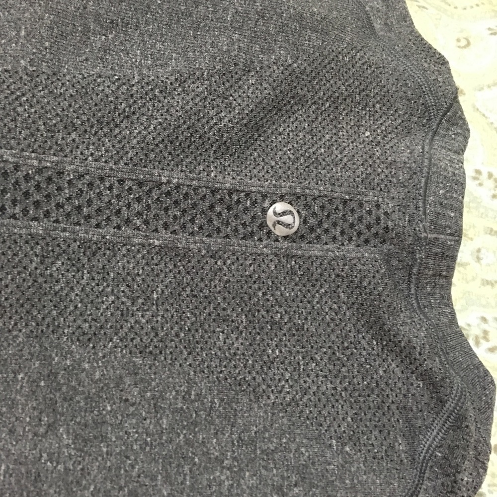 Lululemon size l long sleeve top wore twice