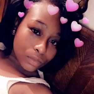 Meet your Posher, Moe'nique