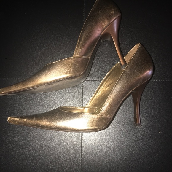 Shoes - Picture 3 of 5