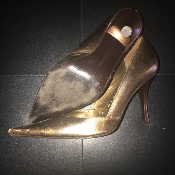 Shoes - Picture 4 of 5