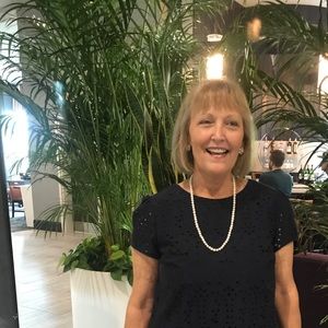 Meet your Posher, Elaine