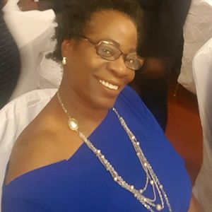 Meet your Posher, Clovis