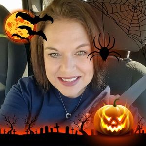 Meet your Posher, Angie