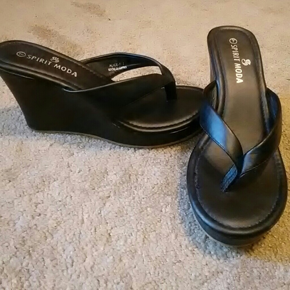 Wedge sandals
