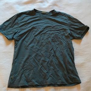 Men’s icebreaker shirt.