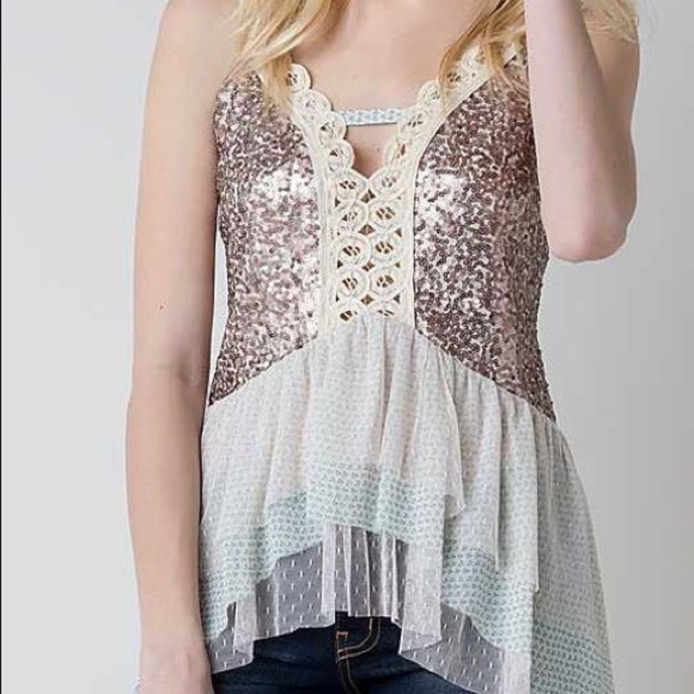 🔥flash sale!  GIMMICKS pieced SEQUIN TANK TOP - Picture 3 of 6