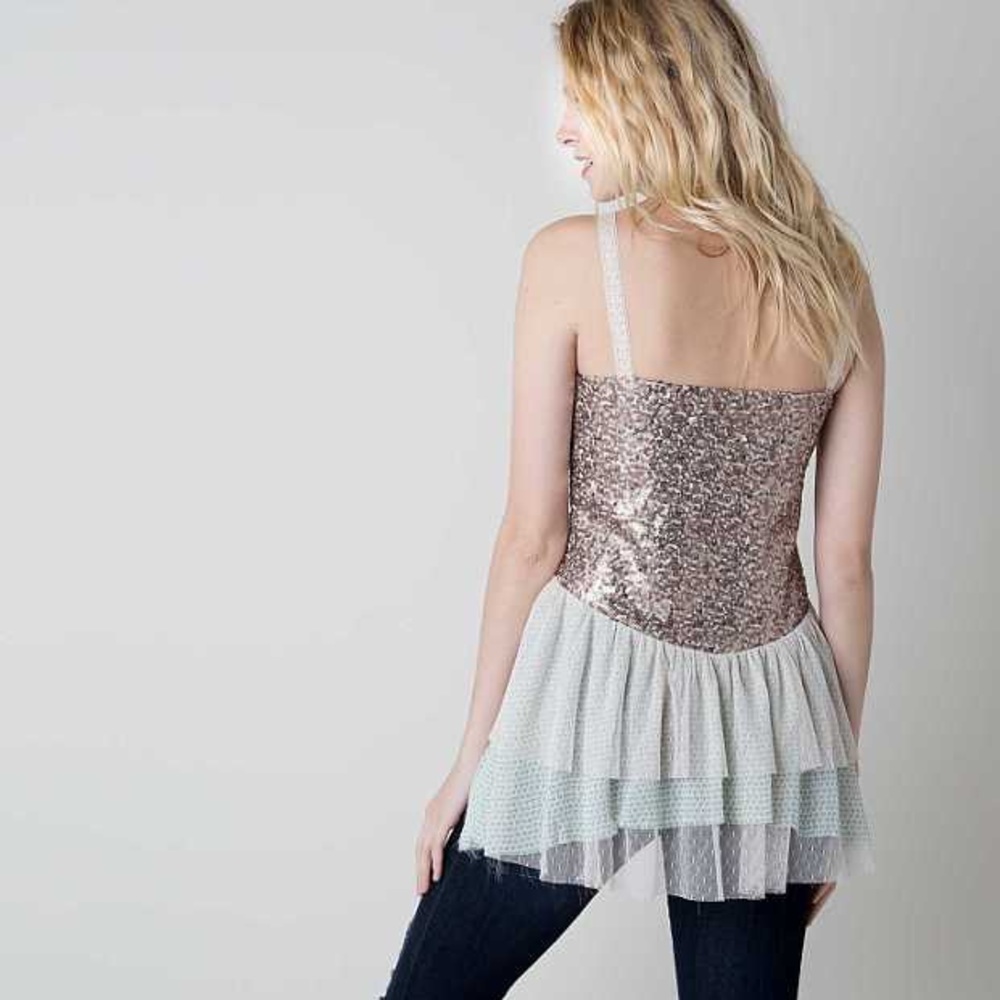 🔥flash sale!  GIMMICKS pieced SEQUIN TANK TOP - Picture 5 of 6