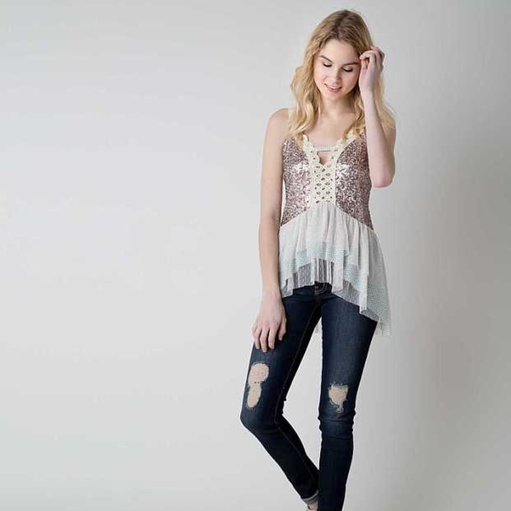 🔥flash sale!  GIMMICKS pieced SEQUIN TANK TOP - Picture 6 of 6